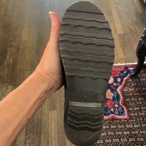 Stunning “Salvatore Ferragamo” rain boots - Picture 5 of 10